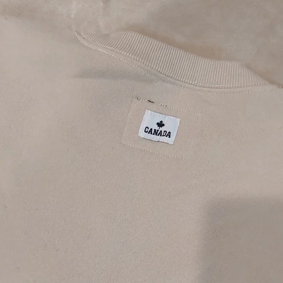 Canadian Vintage Banff National Park in the Canadian Rockies Cozy Sweater Sz L - Picture 10 of 12